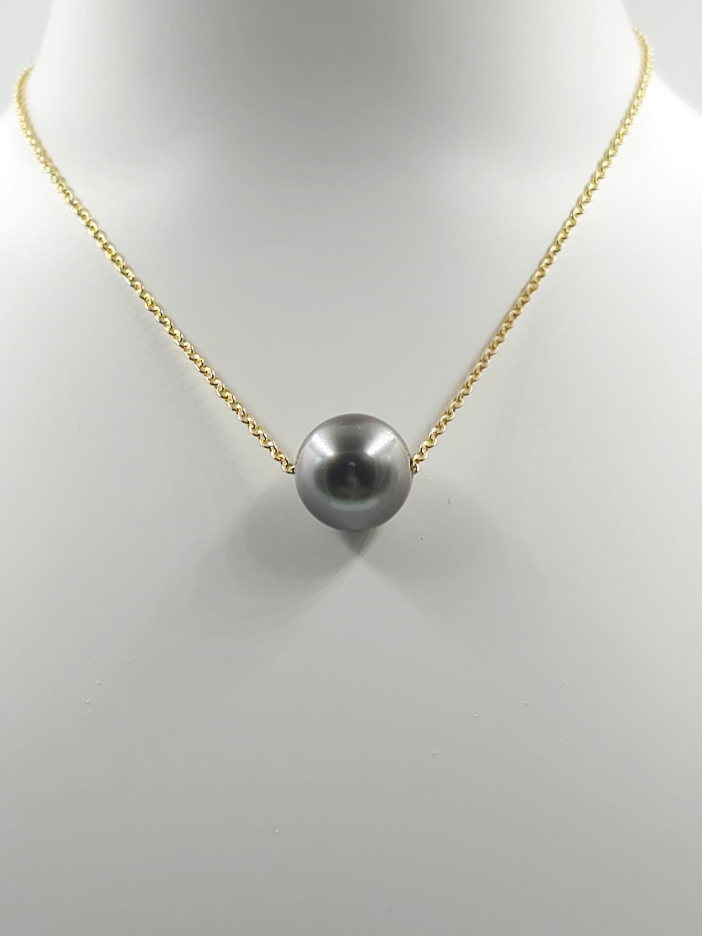 Collier flottant en plaqué or 14 carats — « Le Flotteur »