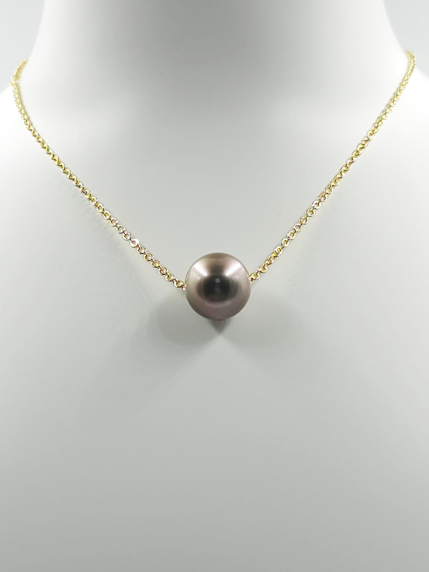Collier flottant en plaqué or 14 carats — « Le Flotteur »