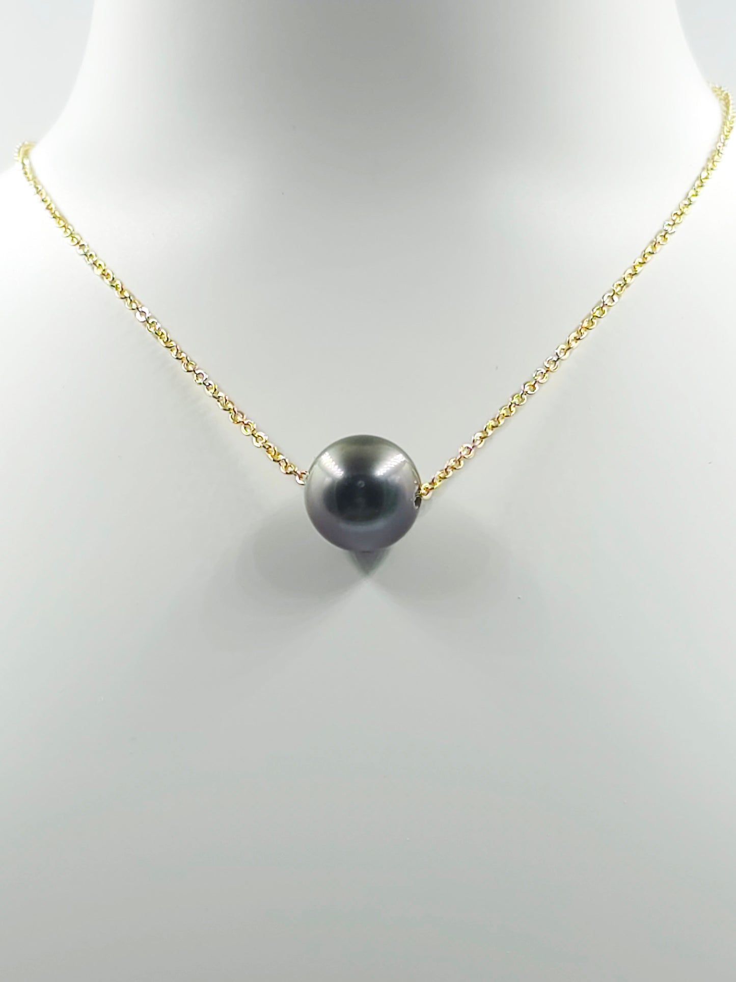 Collier flottant en plaqué or 14 carats — « Le Flotteur »