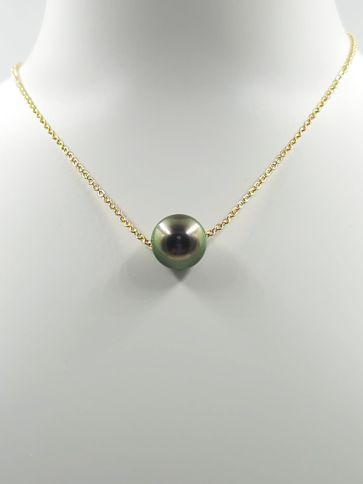 Collier flottant en plaqué or 14 carats — « Le Flotteur »