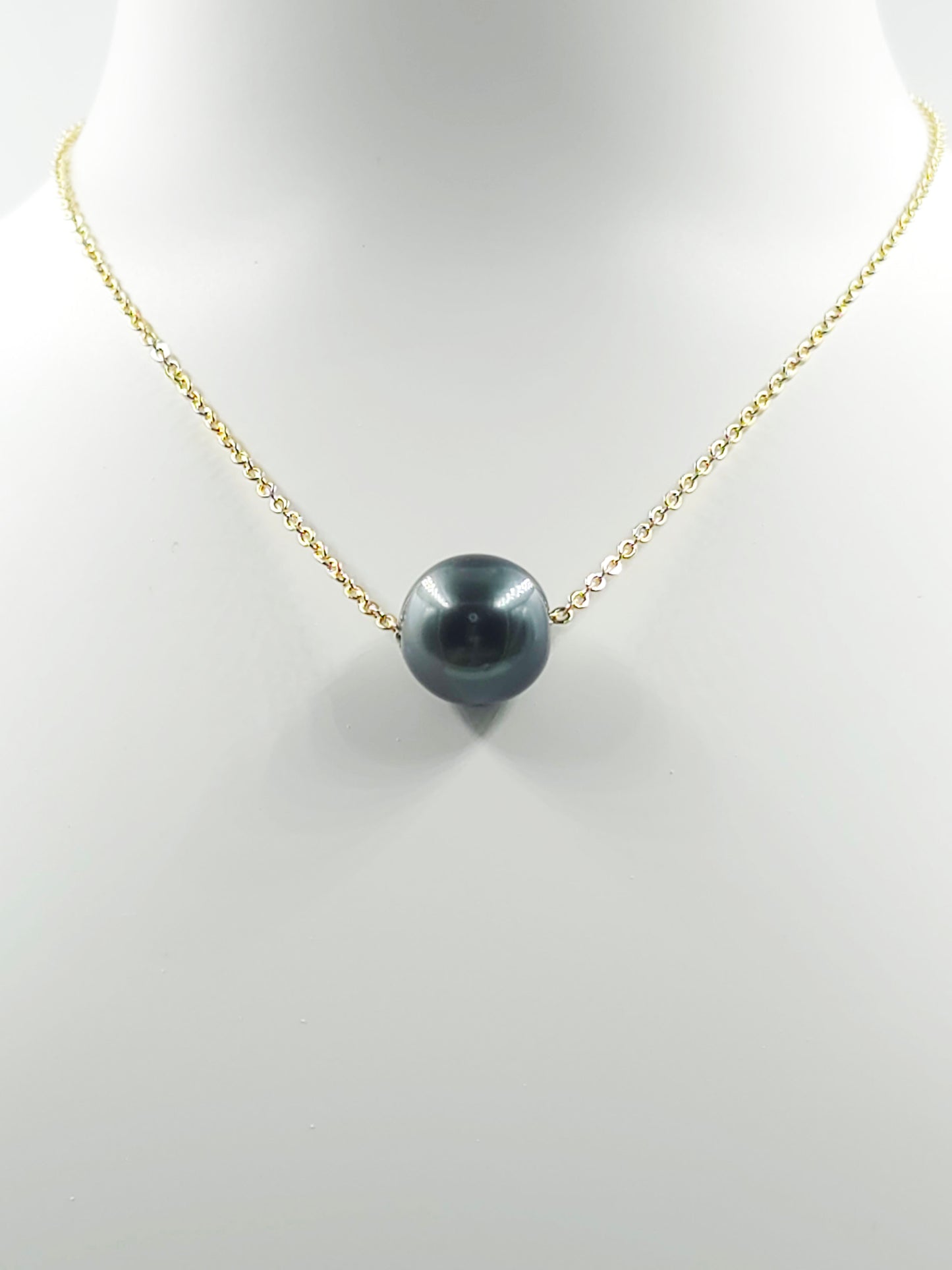 Collier flottant en plaqué or 14 carats — « Le Flotteur »