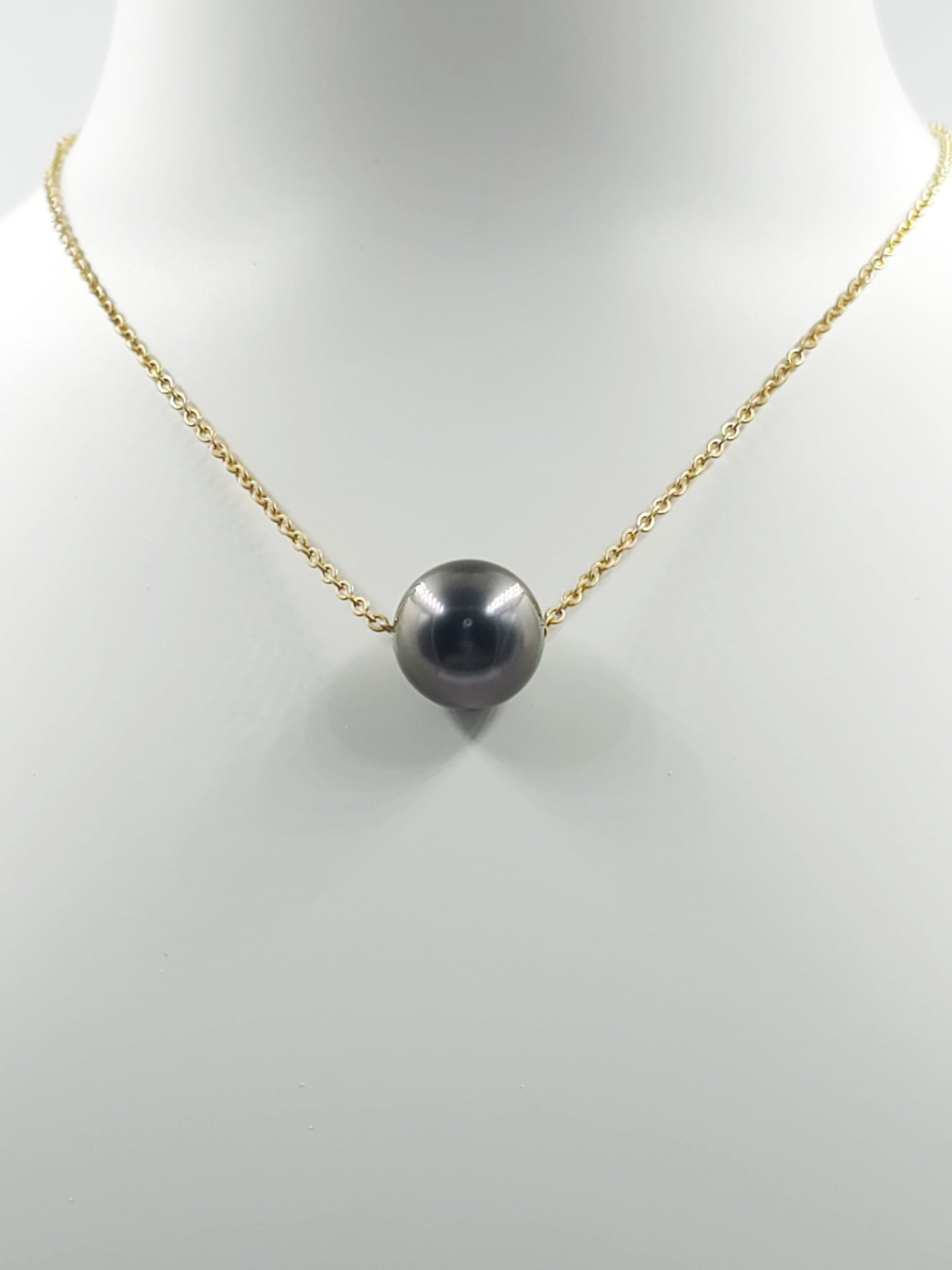 Collier flottant en plaqué or 14 carats — « Le Flotteur »