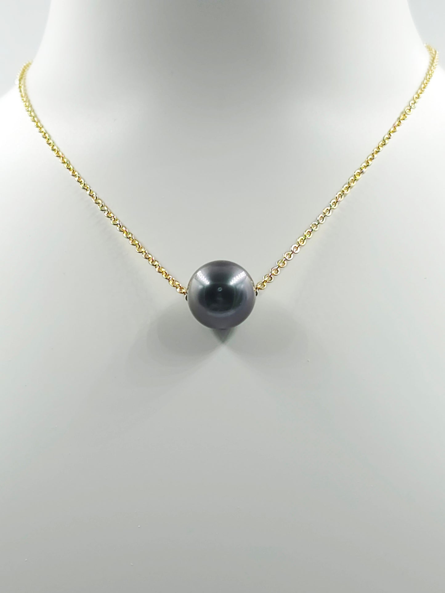 Collier flottant en plaqué or 14 carats — « Le Flotteur »