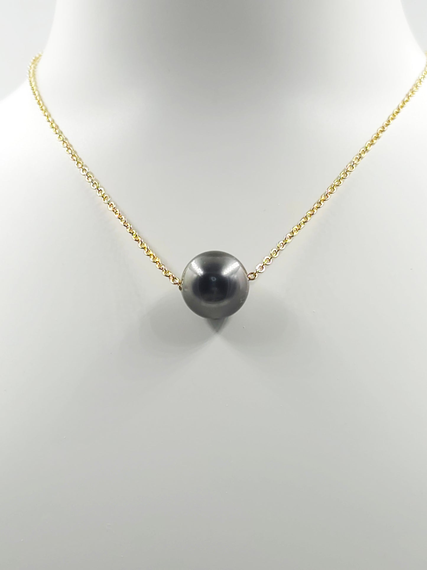 Collier flottant en plaqué or 14 carats — « Le Flotteur »