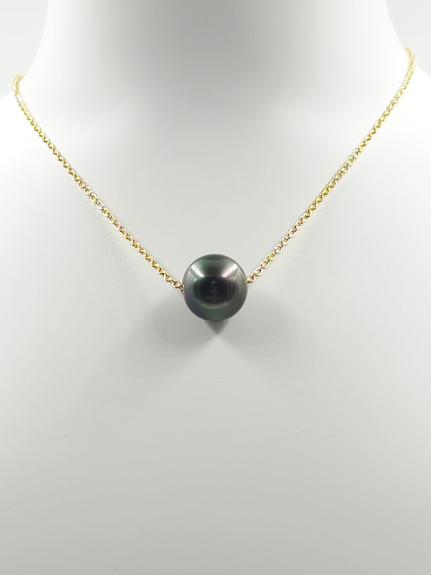 Collier flottant en plaqué or 14 carats — « Le Flotteur »