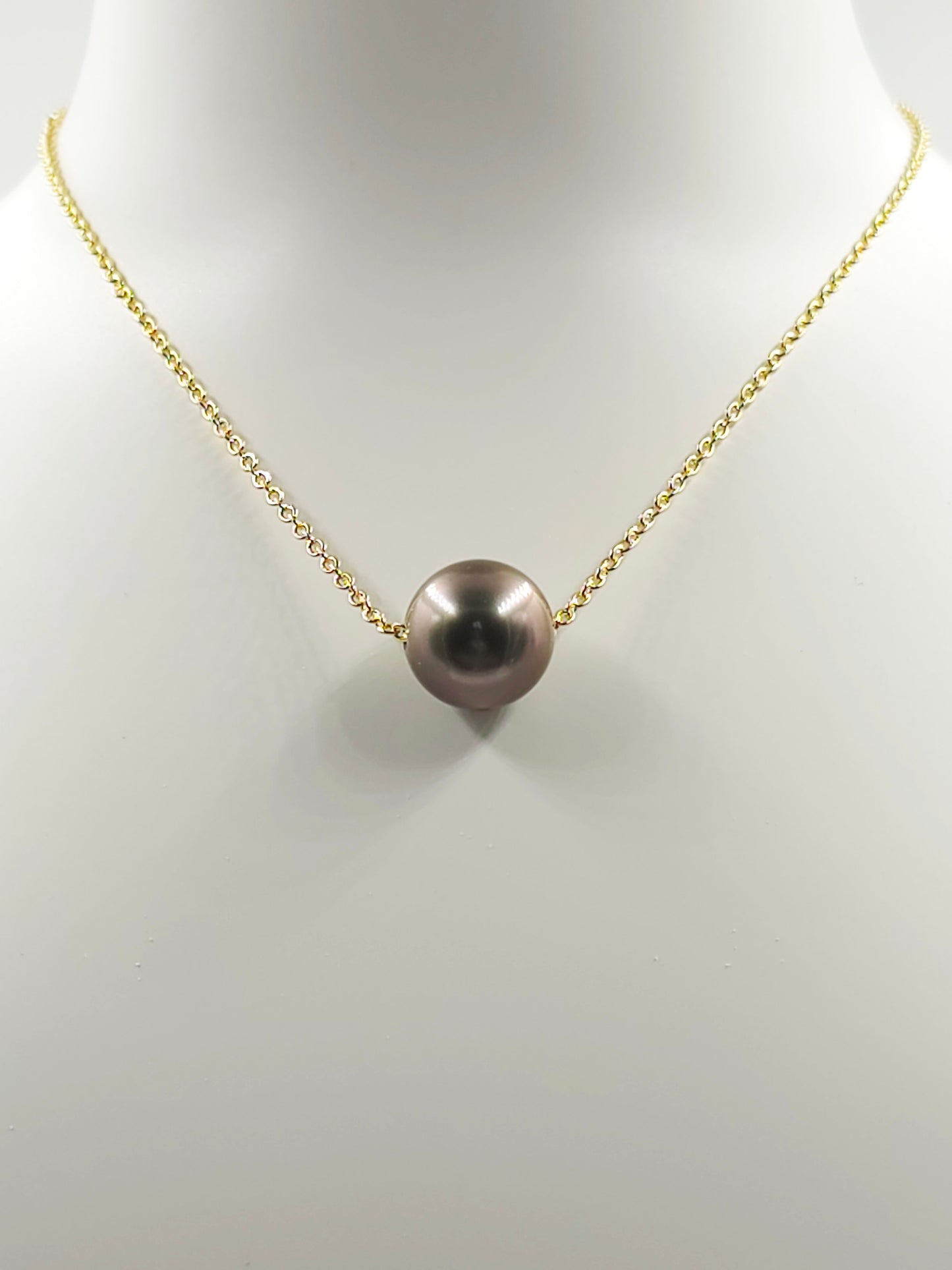 Collier flottant en plaqué or 14 carats — « Le Flotteur »